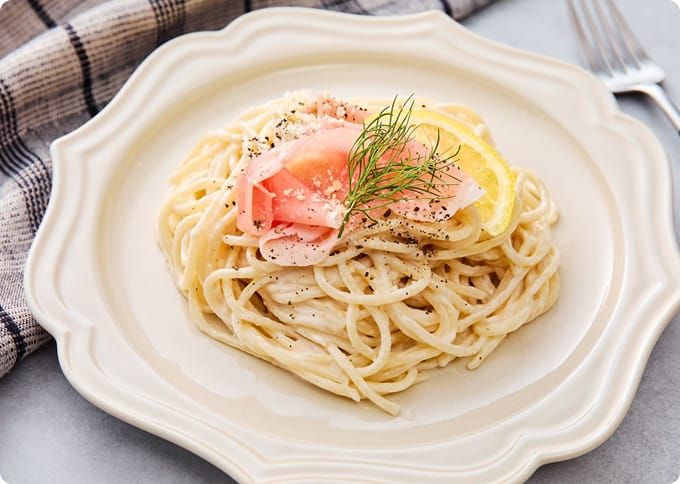クリームソースのパスタ