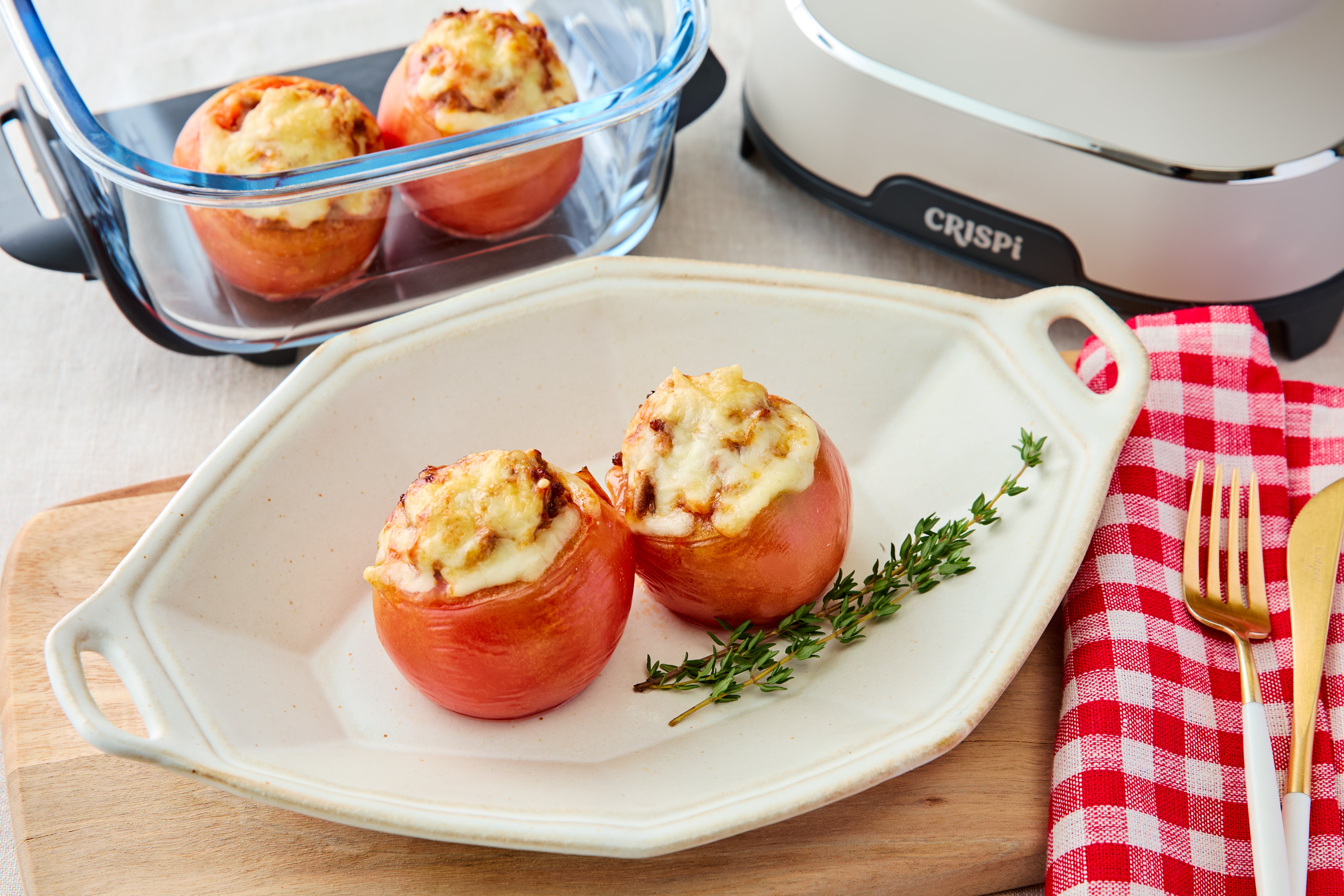 トマトのまるごとミートグラタン